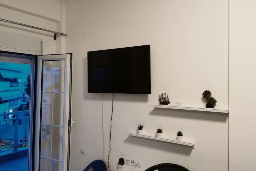 Apartment With 3 Rooms Just 1 Min From The Beach And Free Public Parking Peraía Exteriér fotografie