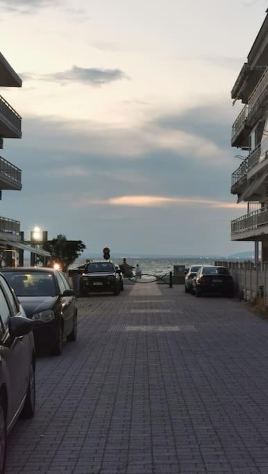 Apartment With 3 Rooms Just 1 Min From The Beach And Free Public Parking Peraía Exteriér fotografie